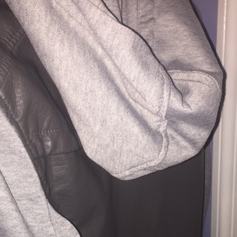 Jacket - Picture 3 of 4